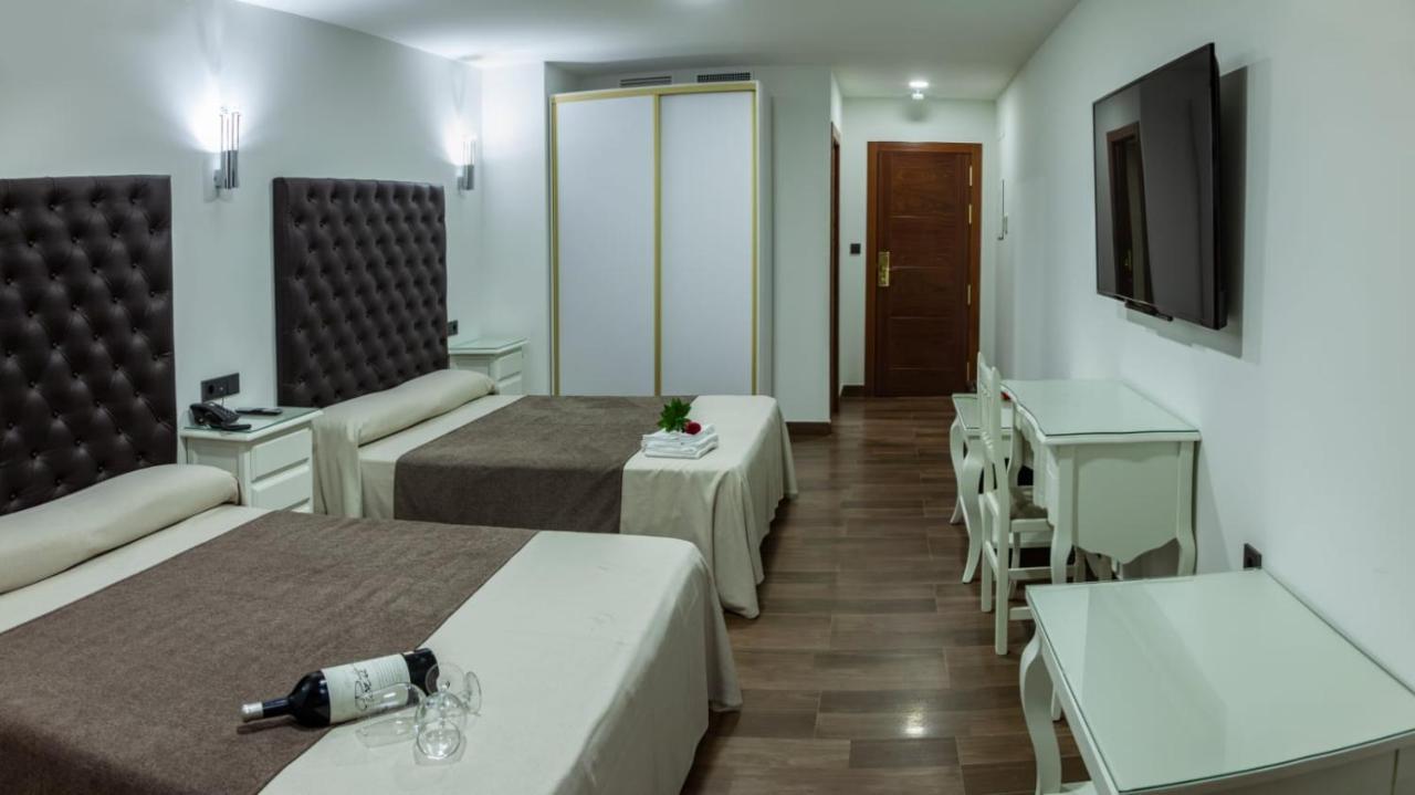 Hotel Julian Alhama de Murcia Buitenkant foto